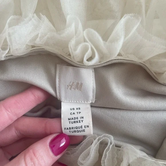 H&M Tulle Ruffled Dress - Picture 4 of 5